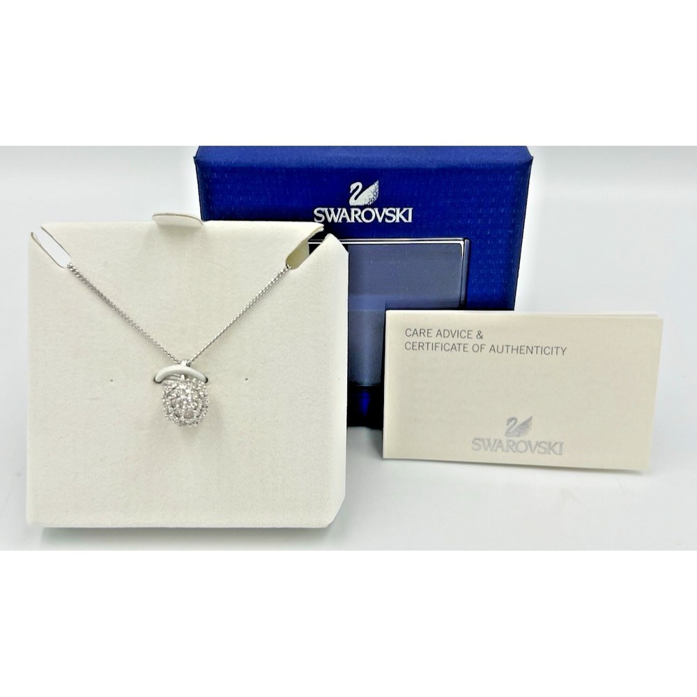 Swarovski Crystal Silver Toned Apple Pendant Necklace 16" NWOT